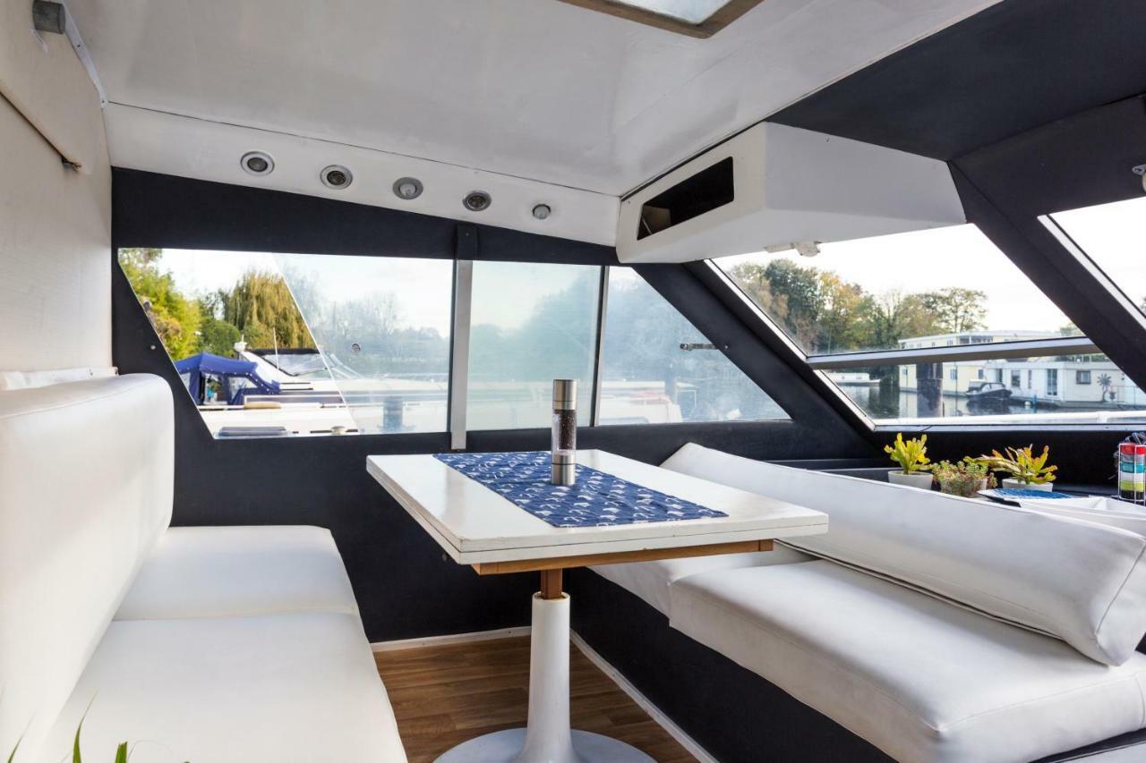 Eucala Motor Yacht East Molesey Exteriér fotografie