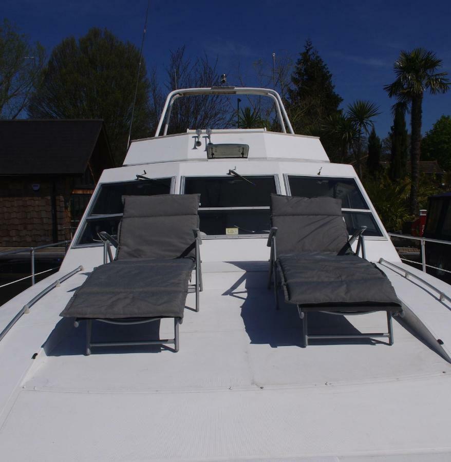 Eucala Motor Yacht East Molesey Exteriér fotografie